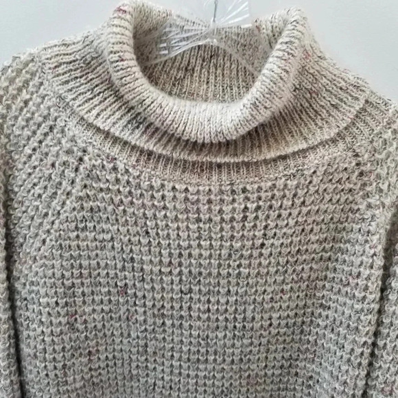 FREE  People Chunky Knit Turtle Neck Sweater M - Picture 5 of 11